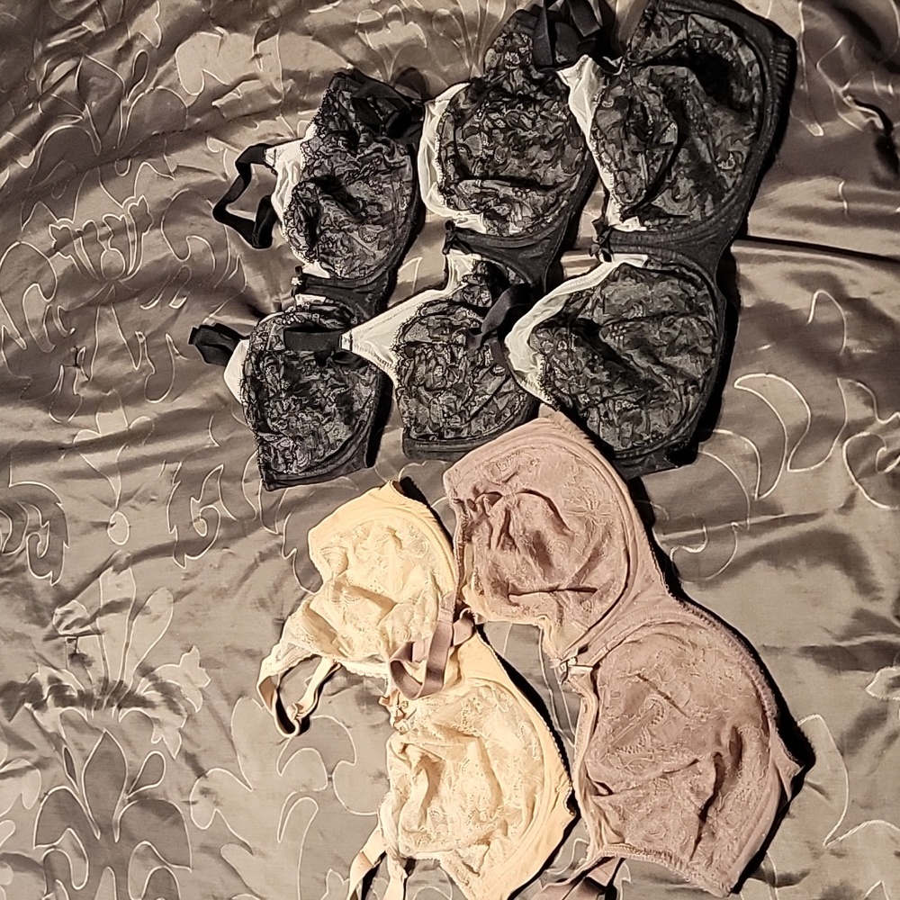 Set of 5 retro chic bras